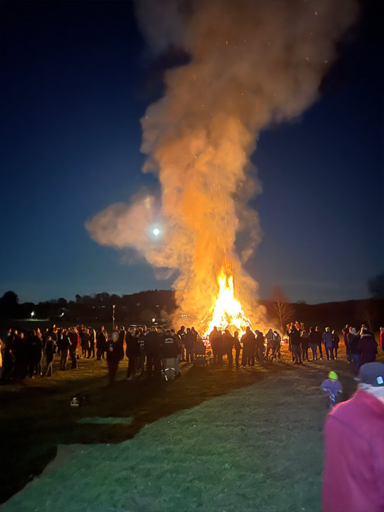 Osterfeuer Altenstaedt Semmet