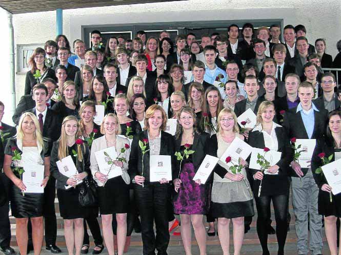 1723984986 kulturhalle gruppenfoto.52 c 2am 0 mLi q0U 3Sd36