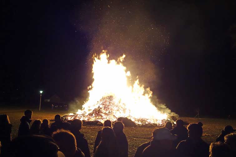 2017 04 15 Osterfeuer 19